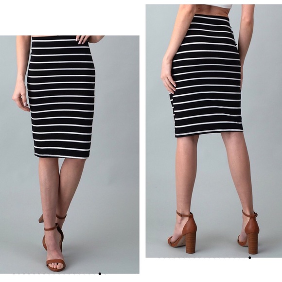 ☕️Perfect Striped Midi Skirt 🤩 - Picture 3 of 3